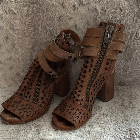 Freebird - Picture 2 of 3